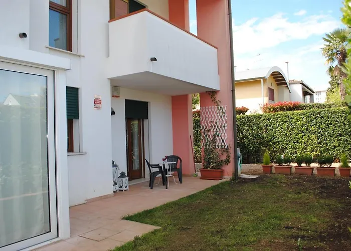 アパート Marinab *