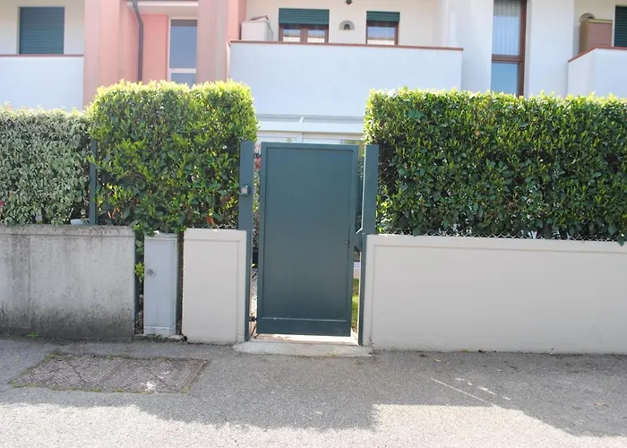 Marinab アパート