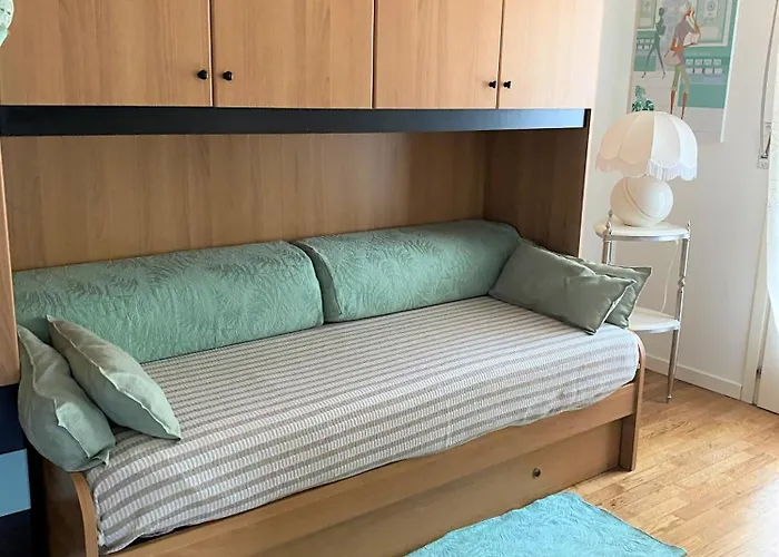 アパート Marinab